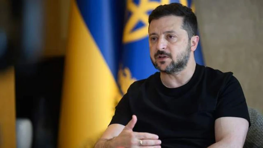 Зеленський 9 серпня: 300 тисяч родин без світла в Одесі й удар по нафтопереробці РФ