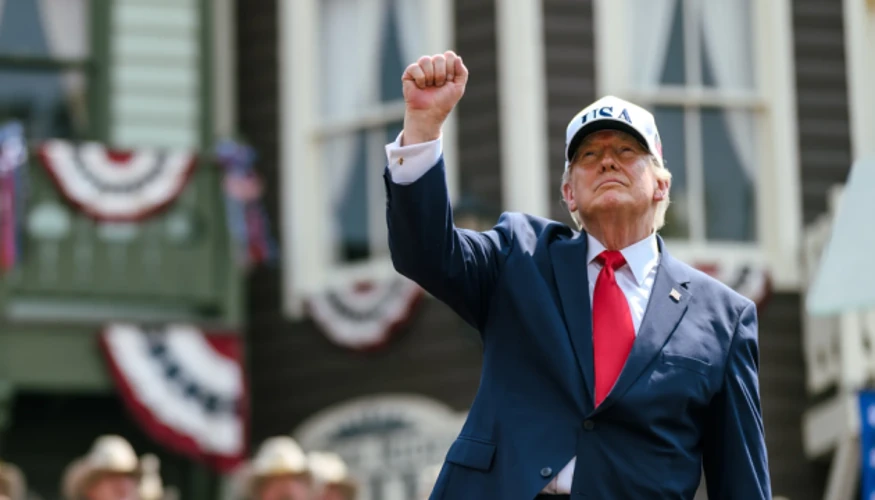 Трамп оголосив виплати $90 для 20 мільйонів учасників Medicare у жовтні